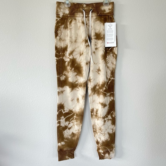 New Lululemon Warm Down Joggers - Picture 1 of 8